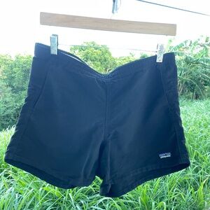 Black Patagonia Baggies 5 in inseam
